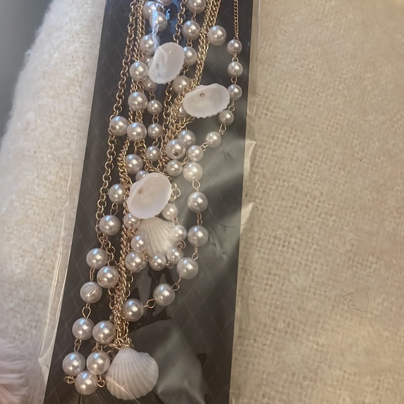Suit Yourself Costume Co. Pearl Necklace. Pearls&Shells. 40 Inches LongNWT🔺FIRM - Picture 4 of 7